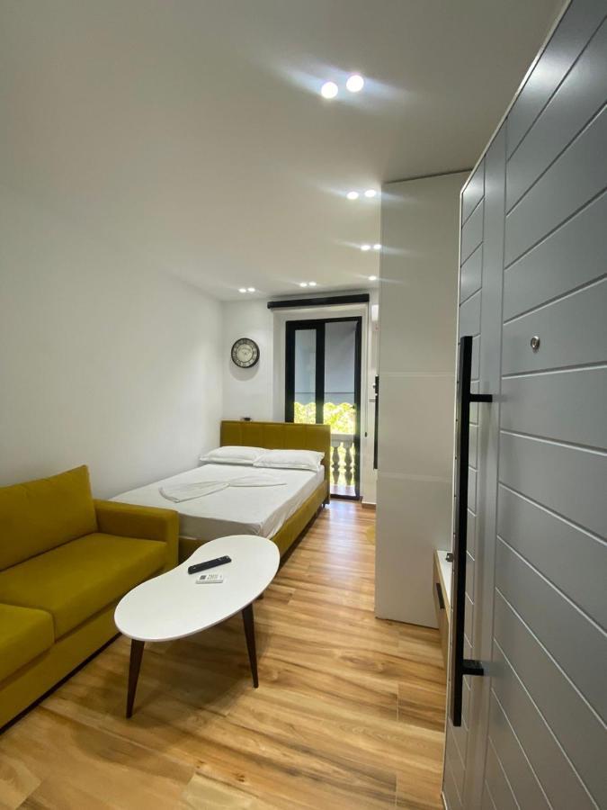 Luxury Apartment In Blloku Area ติรานา ภายนอก รูปภาพ