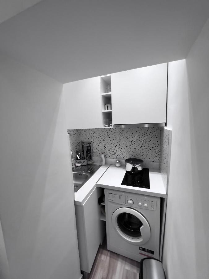 Luxury Apartment In Blloku Area ติรานา ภายนอก รูปภาพ