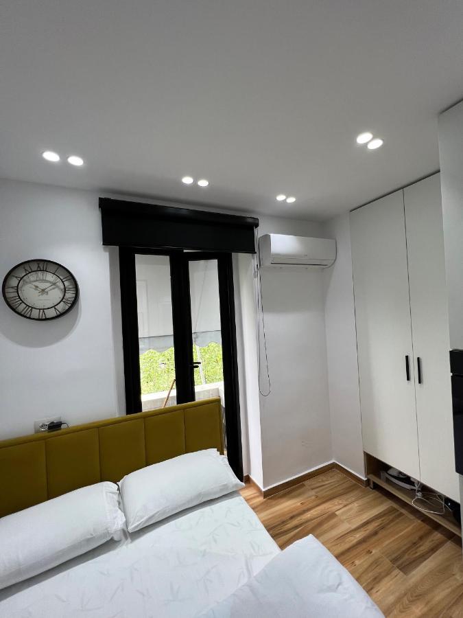 Luxury Apartment In Blloku Area ติรานา ภายนอก รูปภาพ