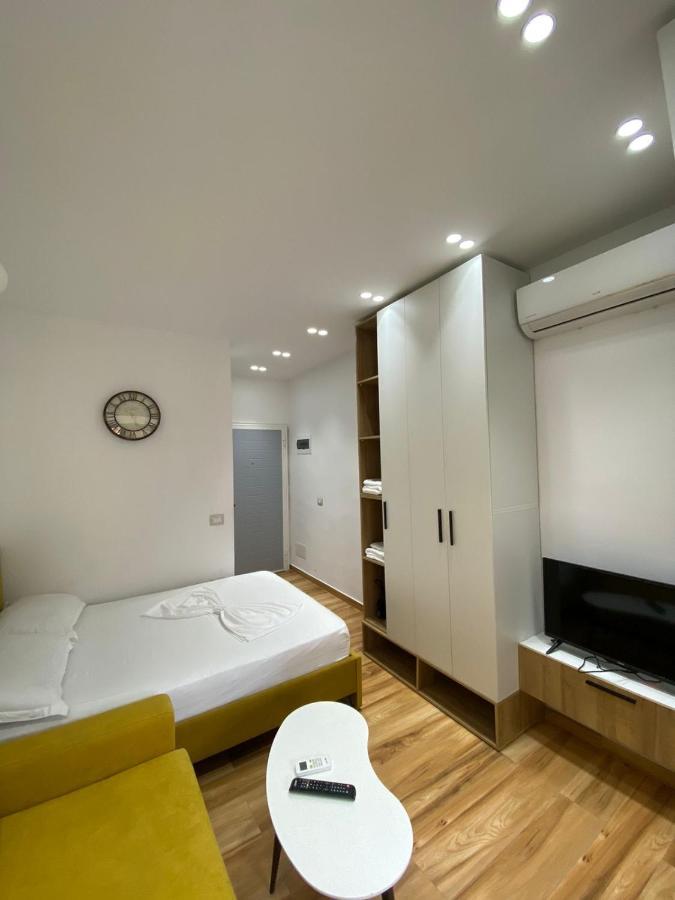 Luxury Apartment In Blloku Area ติรานา ภายนอก รูปภาพ